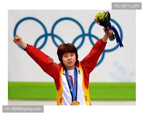 王濛今天穿着像去买菜，赛场上却是杀神一样，无语了！